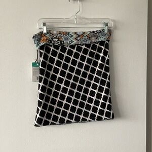 Ladies skirt or tube top. Size small